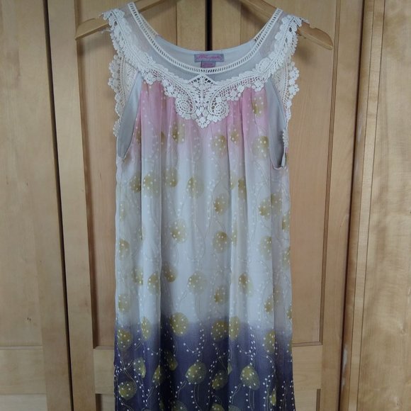 Lightweight Summer Dress - Picture 1 of 3